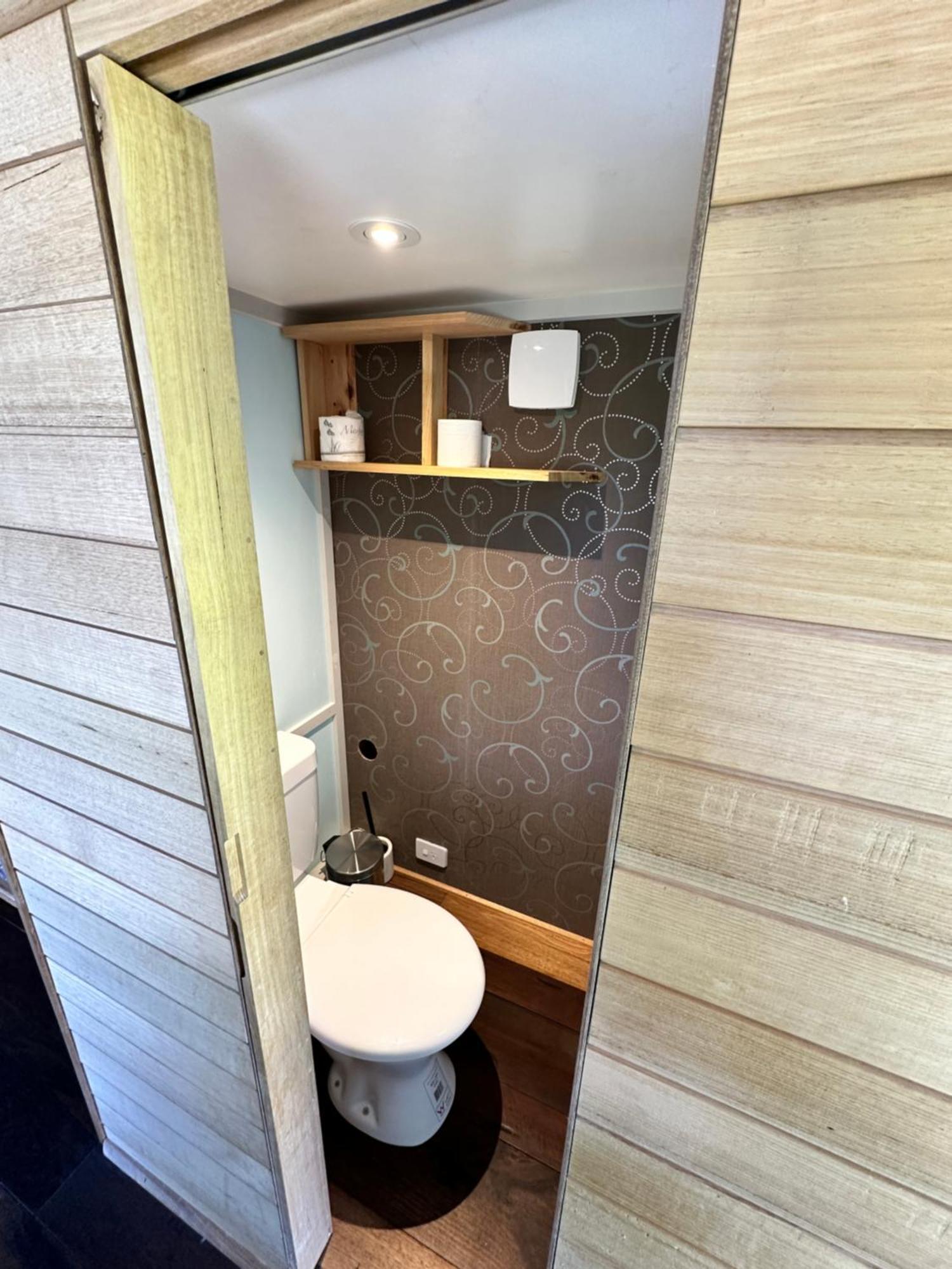 Ocean Breeze Tiny House - Ocean And Lake View Mallacoota Kültér fotó