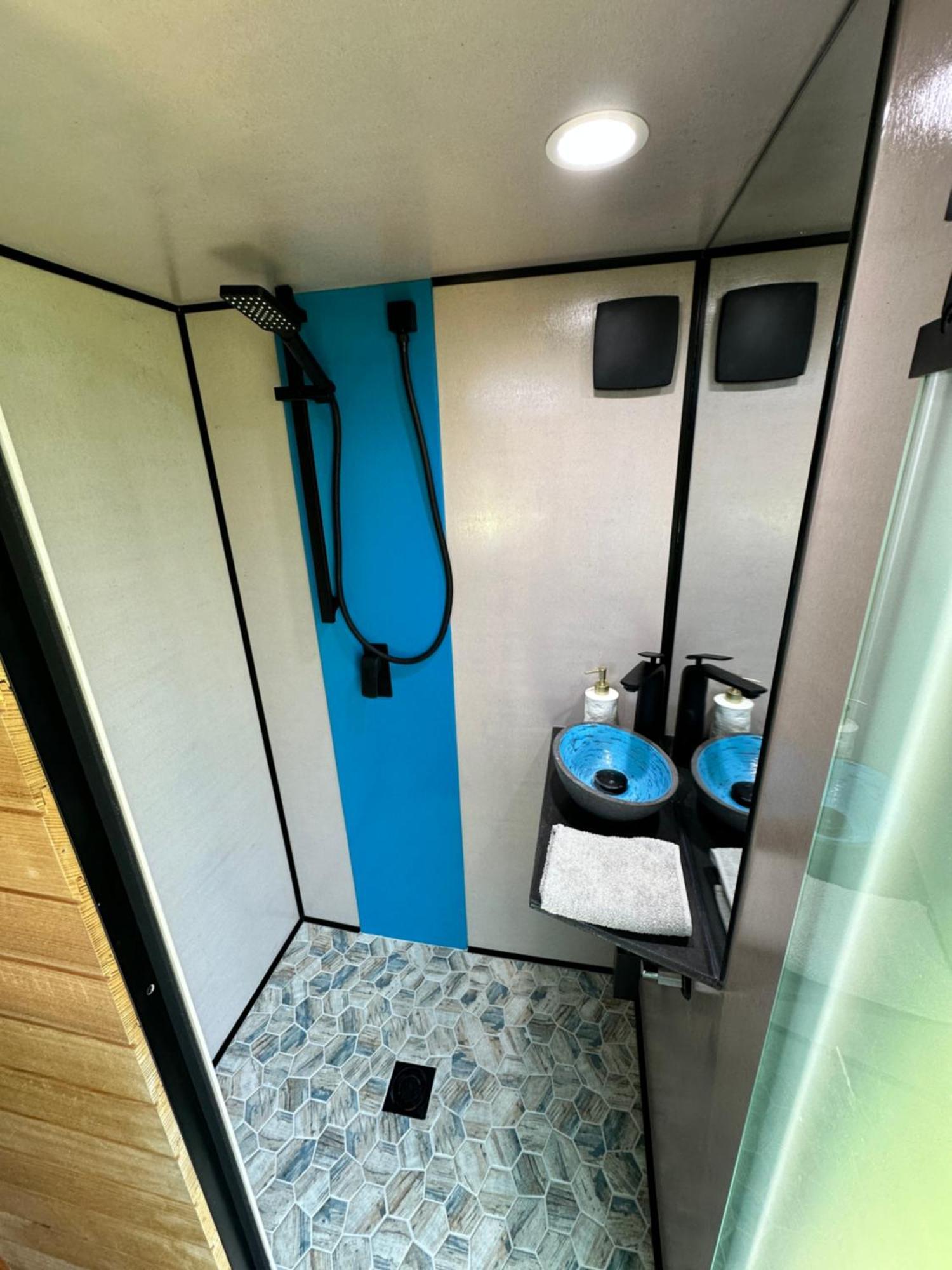 Ocean Breeze Tiny House - Ocean And Lake View Mallacoota Kültér fotó